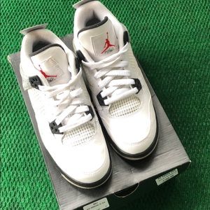 Air Jordan 4 Retro “Cement”